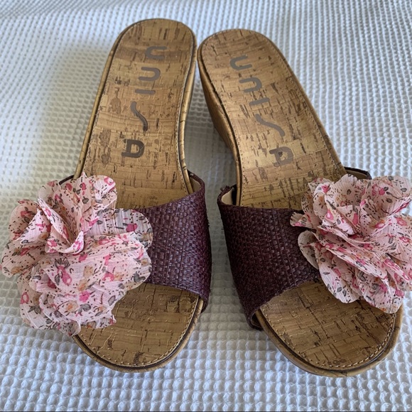 Unisa Wedge Sandals with Soft Petals Brown Size 8M - Picture 3 of 8
